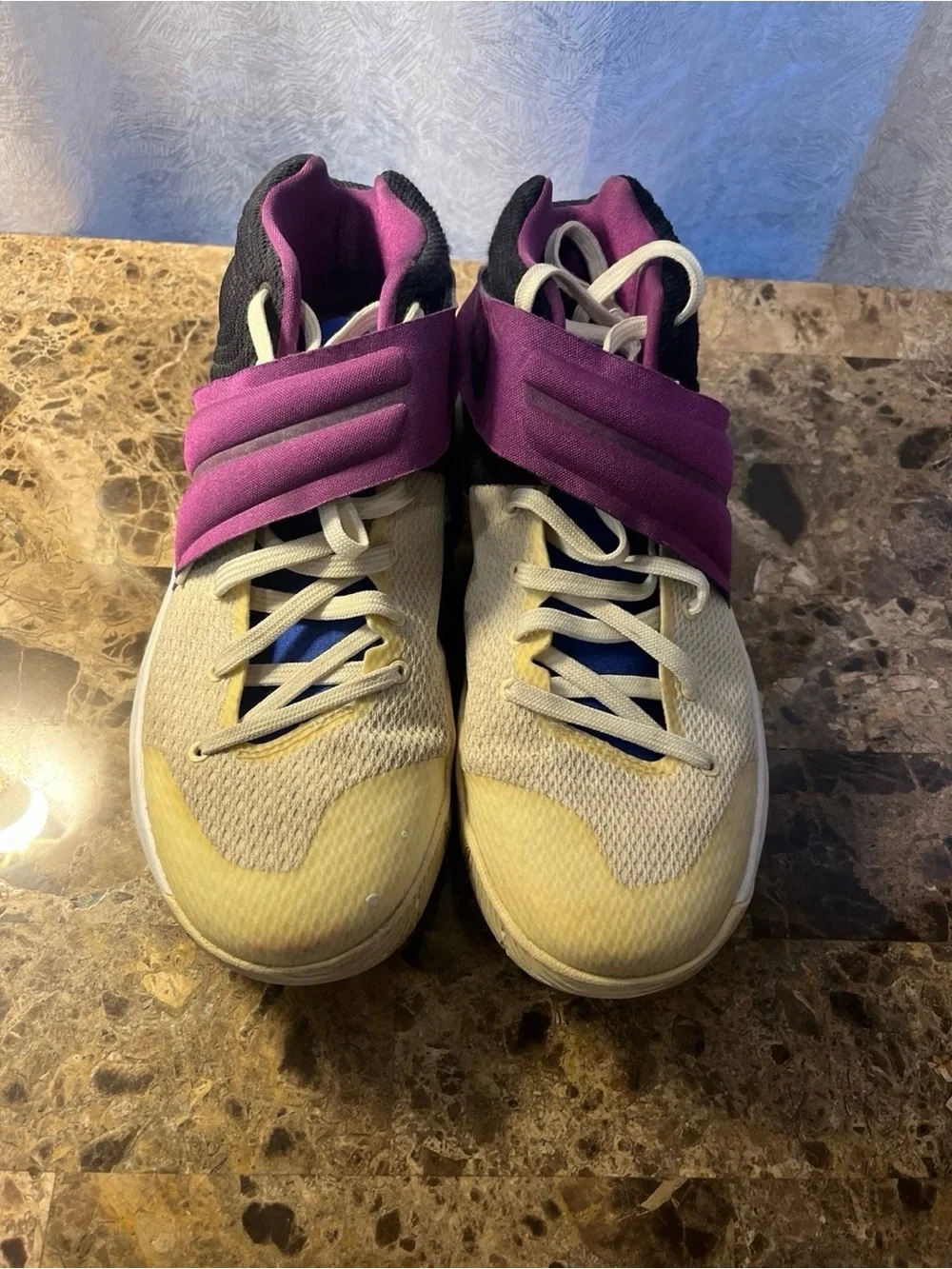 Men’s Kyrie 2’s Basketball Shoes